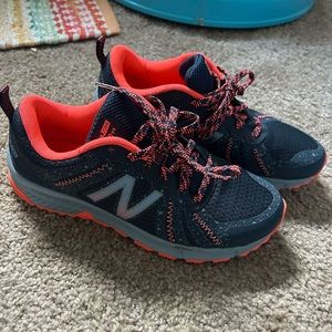New Balance fuel core T590v4 running shoe woman’s 6. Navy/hot pink